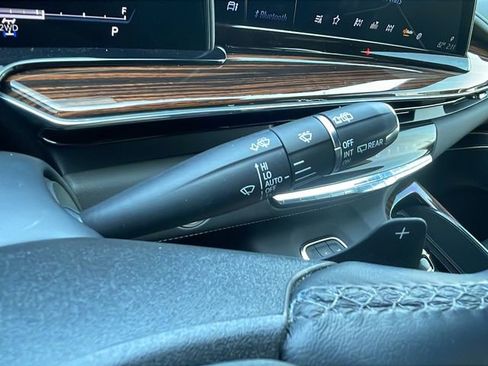 Used 2023 Cadillac Escalade ESV Premium Luxury image 26