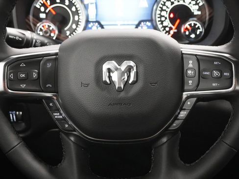 New 2026 RAM 1500 Laramie AWD/4WD image 15