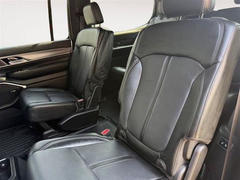 Used 2024 Jeep Wagoneer Series II AWD/4WD image 15