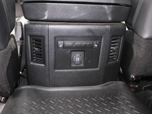 Used 2018 RAM 2500 Laramie w/ Sport Appearance Group image 44