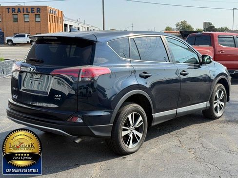 Used 2018 Toyota RAV4 XLE image 5