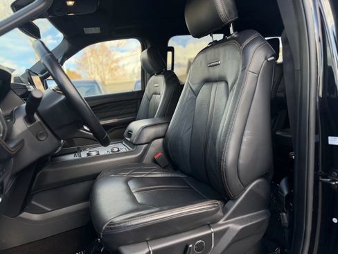 Used 2023 Ford Expedition Max Platinum image 15