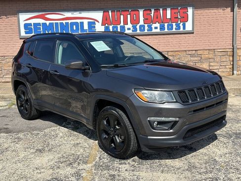 Used 2020 Jeep Compass Latitude AWD/4WD image 2