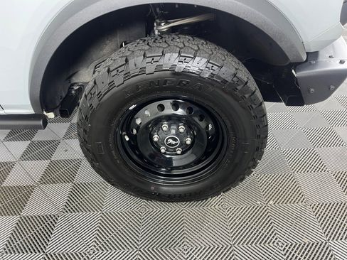 Used 2023 Ford Bronco Black Diamond image 28