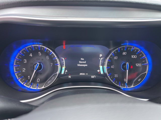 Used 2026 Chrysler Pacifica Limited FWD image 19