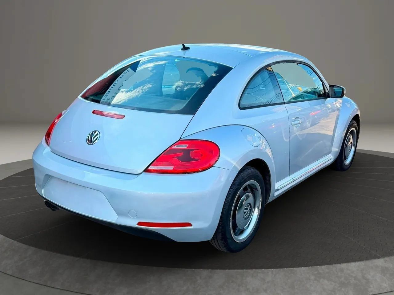 Used 2012 Volkswagen Beetle 2.5 FWD image 4