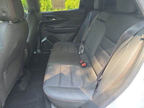Used 2023 Chevrolet TrailBlazer RS w/ Sun and Liftgate Package FWD image 15