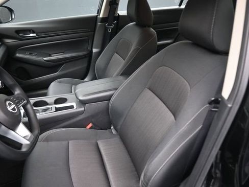 Used 2025 Nissan Altima 2.5 SV image 19