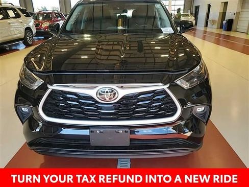 Used 2024 Toyota Highlander LE image 22