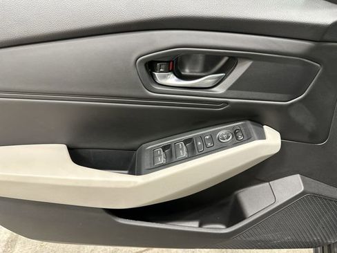 Used 2024 Honda Accord EX image 17