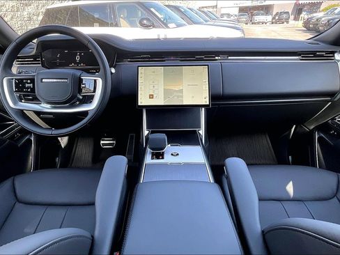 New 2026 Land Rover Range Rover Long Wheelbase SE AWD/4WD image 8