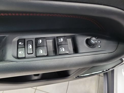 Used 2026 Jeep Compass Trailhawk AWD/4WD image 37