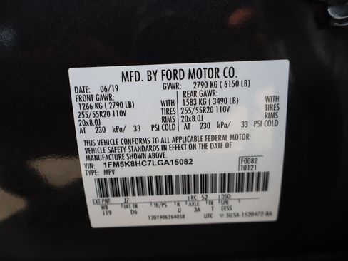 Used 2020 Ford Explorer Platinum w/ Premium Technology Package AWD/4WD image 34