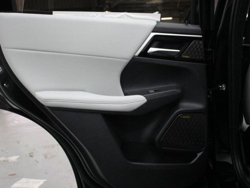 New 2026 Mitsubishi Outlander SE image 26