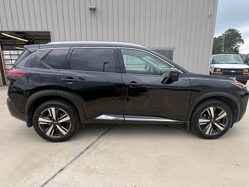 Used 2023 Nissan Rogue SL w/ SL Premium Package FWD image 9