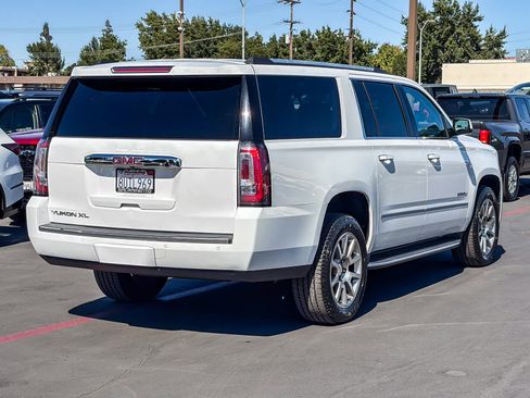 Used 2020 GMC Yukon XL Denali RWD image 7