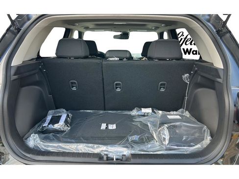 New 2026 Hyundai Venue SEL FWD image 9