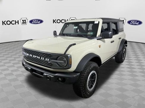 New 2026 Ford Bronco Badlands AWD/4WD image 3