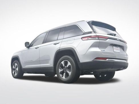 Used 2023 Jeep Grand Cherokee 4WD 4xe image 36