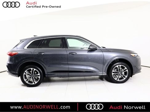 Used 2025 Audi Q5 Premium Plus w/ Premium Plus image 18