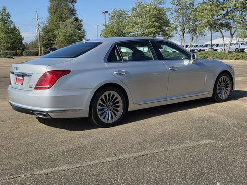 Used 2018 Genesis G90 3.3T Premium image 4