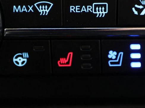 Used 2025 Ford F350 Platinum image 26