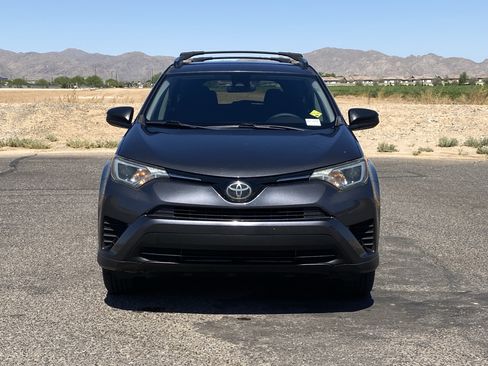 Used 2018 Toyota RAV4 LE w/ Carpet Mat Package AWD/4WD image 8