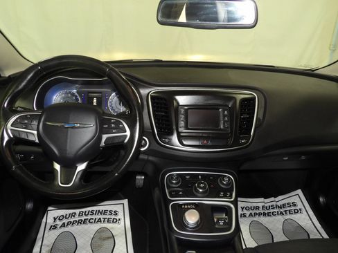 Used 2017 Chrysler 200 LX FWD image 11