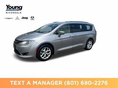 Used 2018 Chrysler Pacifica Touring-L w/ Advanced Safetytec Group