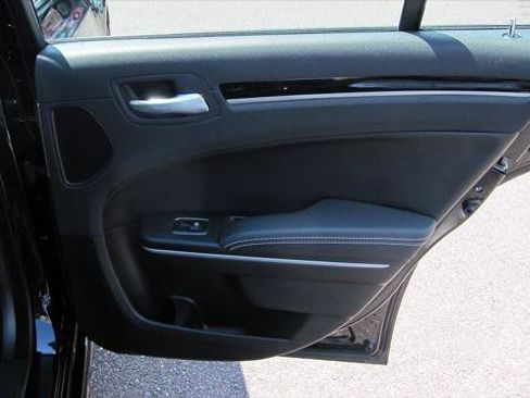 Certified 2023 Chrysler 300 S w/ Comfort Group RWD image 9