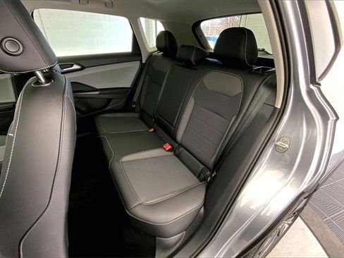 Used 2024 Volkswagen Taos SE image 26