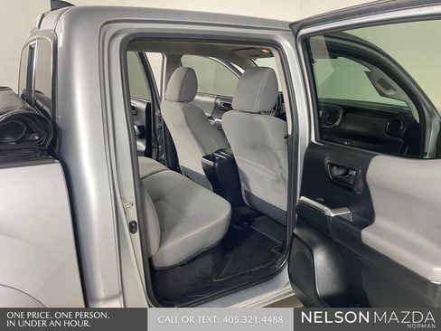 Used 2017 Toyota Tacoma SR5 w/ Tow Package RWD image 15