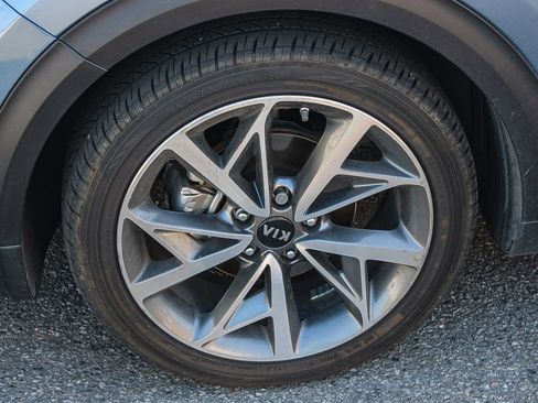 Used 2021 Kia Niro Touring SE FWD image 8