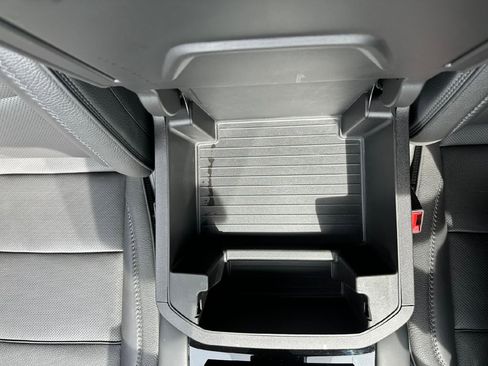 Certified 2025 GMC Yukon Denali AWD/4WD image 28