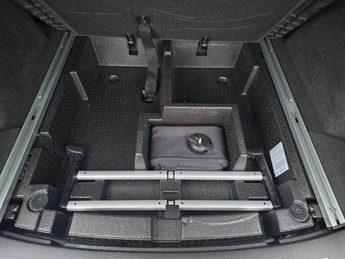 Used 2018 Cadillac XT5 Platinum w/ Driver Assist Package image 42