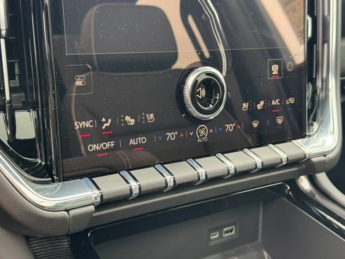 New 2026 GMC Yukon XL Elevation w/ Elevation Premium Package AWD/4WD image 36