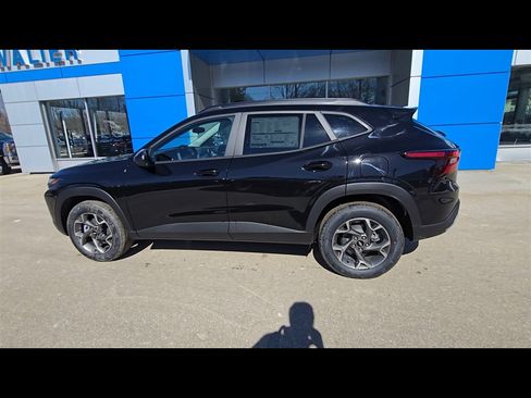 New 2026 Chevrolet Trax LT FWD image 6