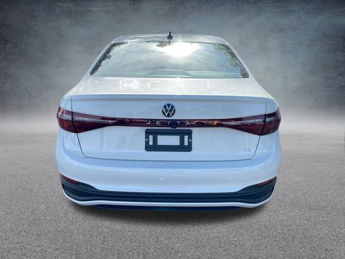 New 2025 Volkswagen Jetta SE image 30