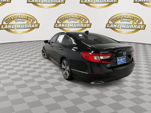 Used 2018 Honda Accord Touring image 9