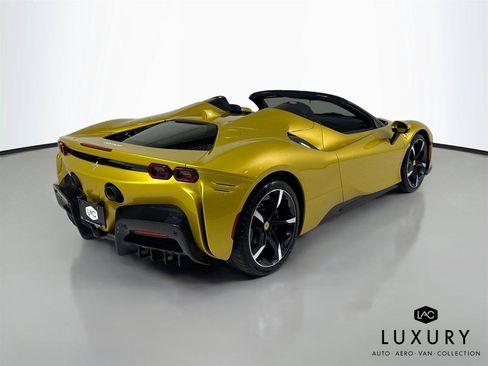 Used 2022 Ferrari SF90 Spider AWD/4WD image 6
