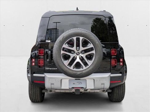 New 2025 Land Rover Defender 110 S image 8