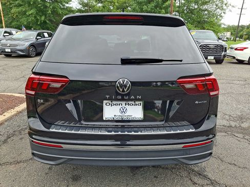 Certified 2024 Volkswagen Tiguan SE AWD/4WD image 5