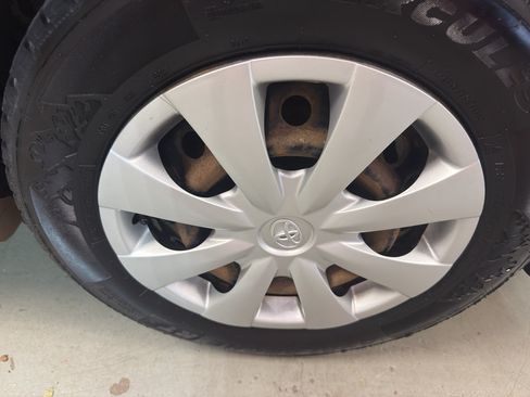 Used 2011 Toyota Corolla FWD image 31