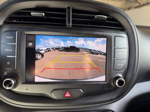 Used 2025 Kia Soul LX w/ LX Technology Package image 17