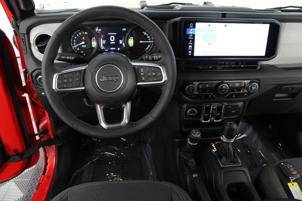 Used 2025 Jeep Wrangler Unlimited Sahara AWD/4WD image 10
