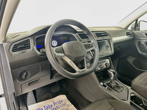 Used 2023 Volkswagen Tiguan S FWD image 9