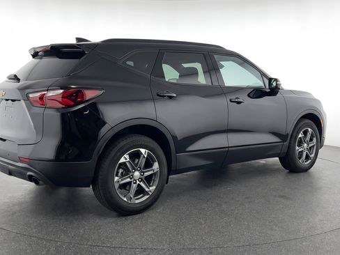 Used 2025 Chevrolet Blazer LT FWD image 9