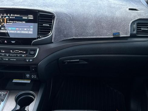 Certified 2023 Honda Passport TrailSport image 29
