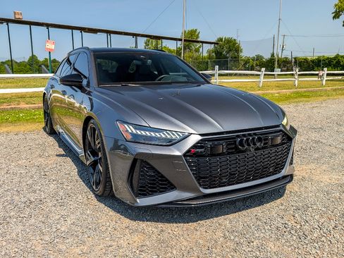Used 2021 Audi RS 6 w/ Executive Package AWD/4WD image 3