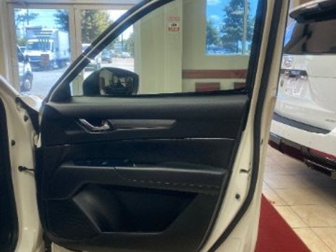 Used 2018 MAZDA CX-5 Sport FWD image 9